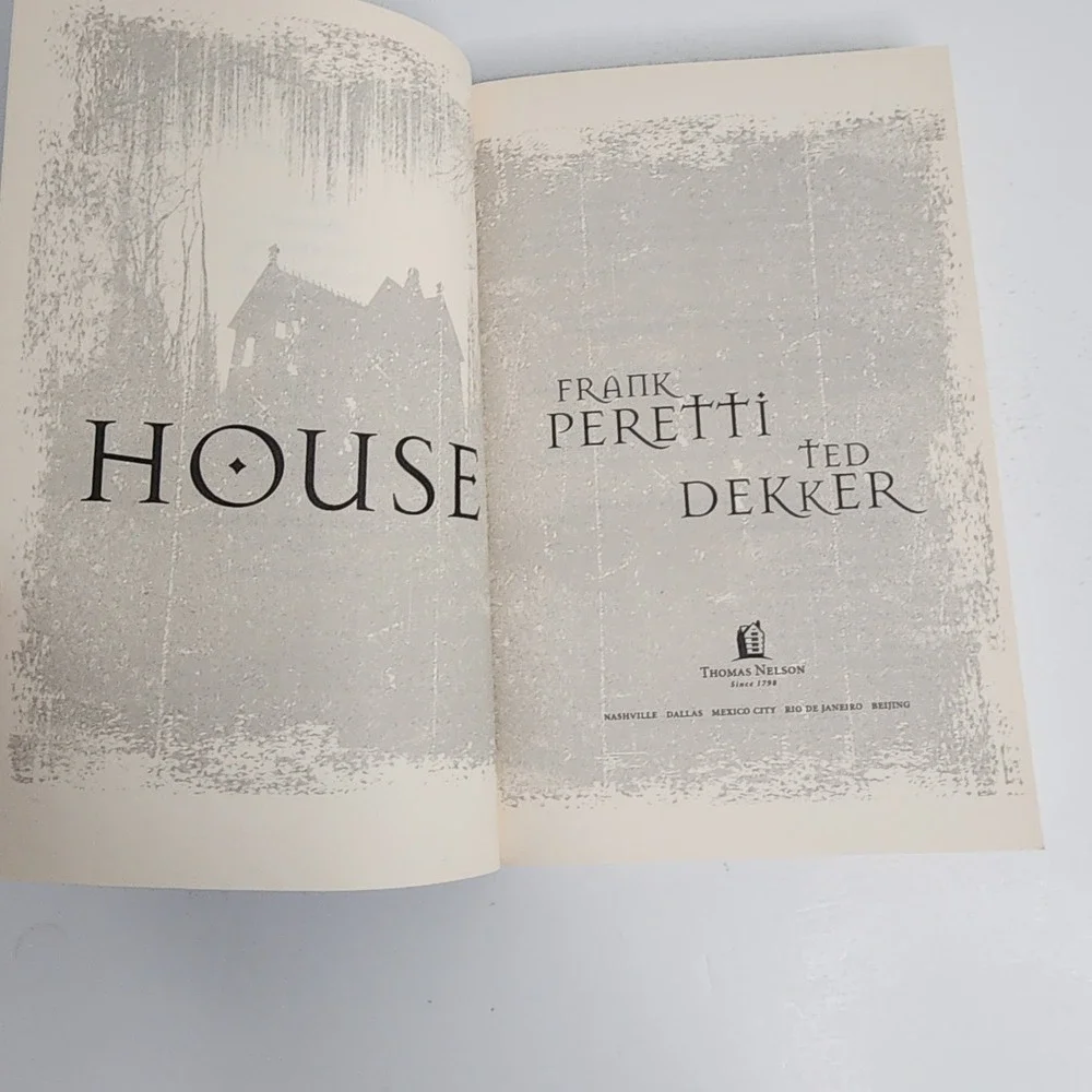 House The Only Way Out Is In Frank Peretti Ted Dekker‎ Christian Suspense Novel